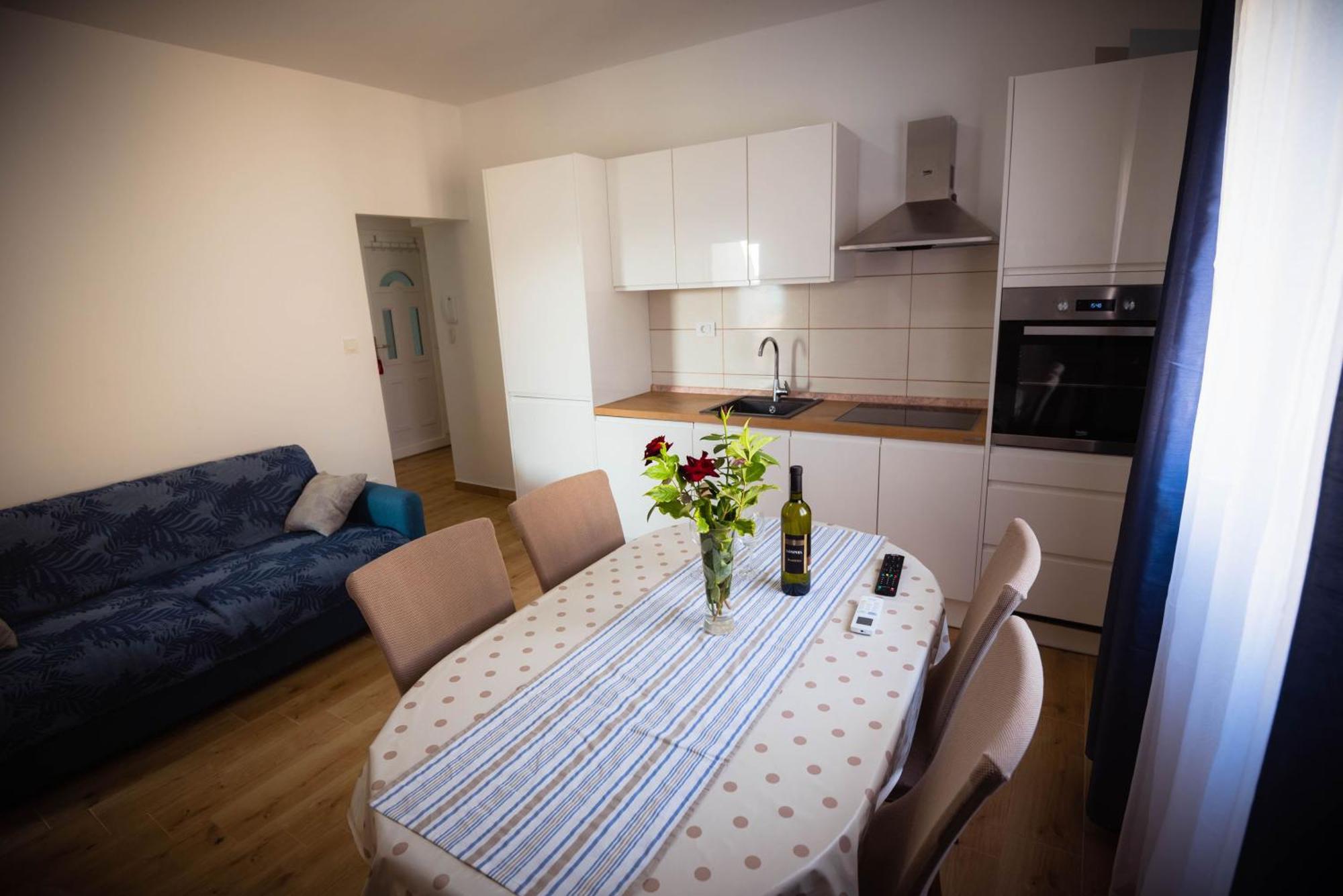 Apartmani Bare I Danica Grebaštica Habitación foto