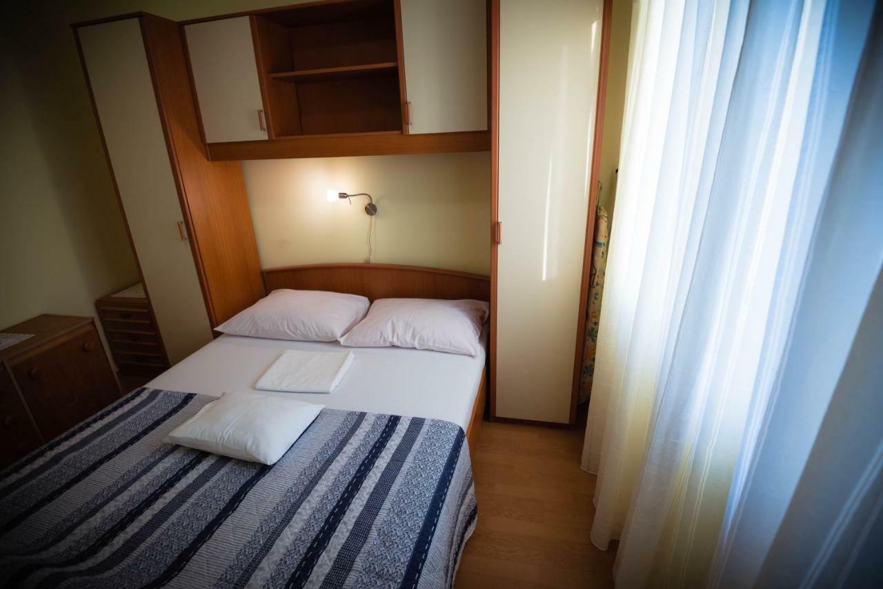 Apartmani Bare I Danica Grebaštica Exterior foto